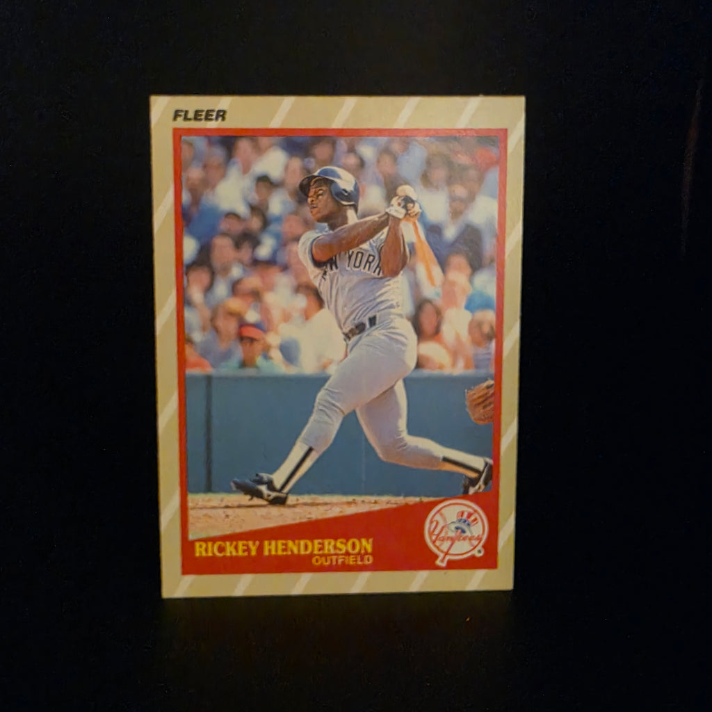 RICKEY HENDERSON - 1989 FLEER SUPERSTARS CARD #22 of 44